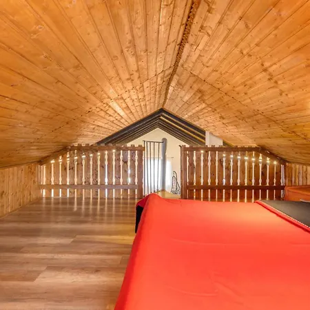 Gorgeous In Bater Bakar