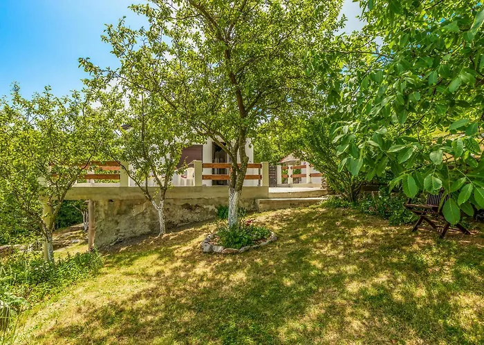 Gorgeous In Bater Bakar